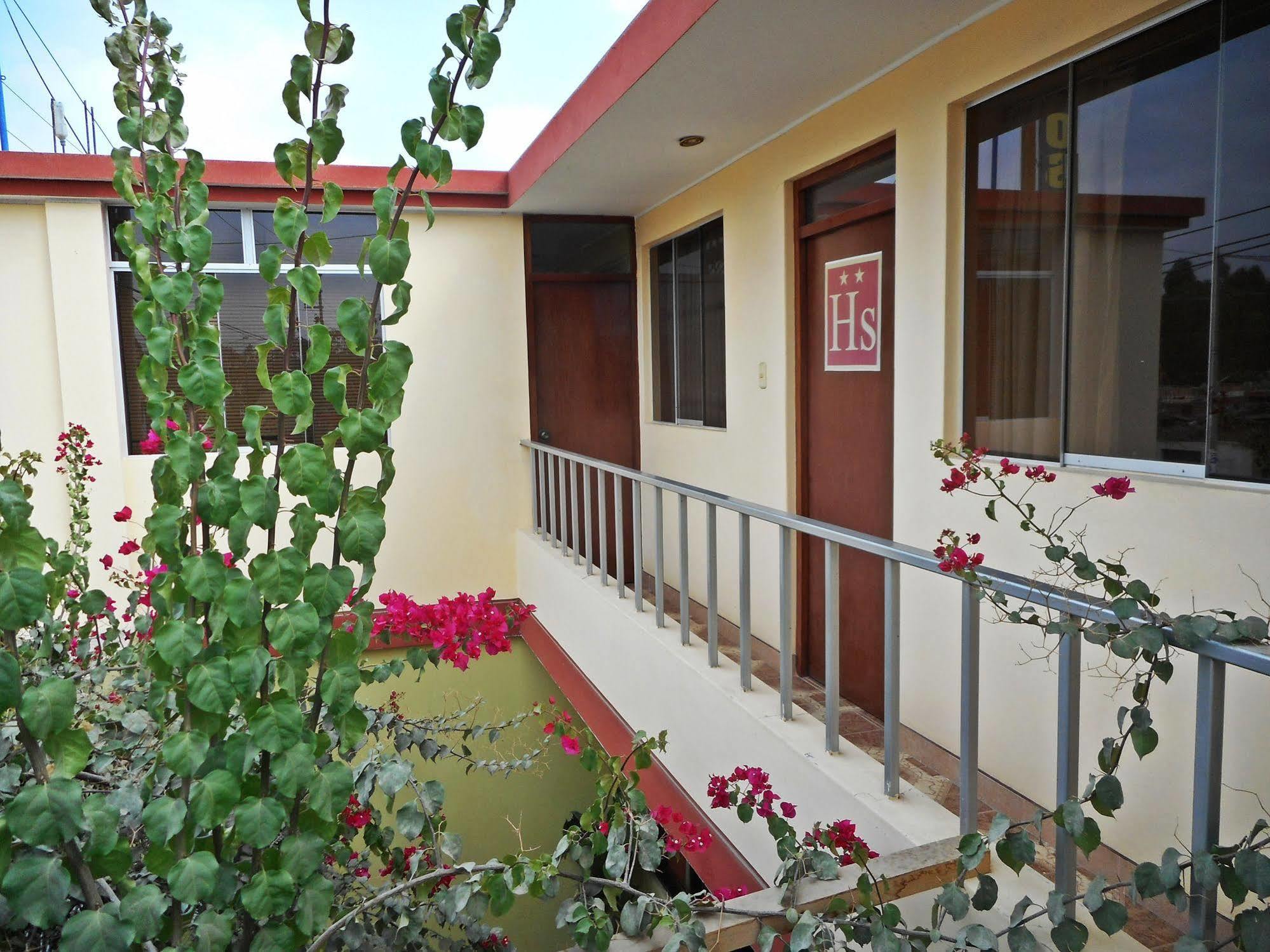 Hostal Geminis San Juan Bautista Kültér fotó