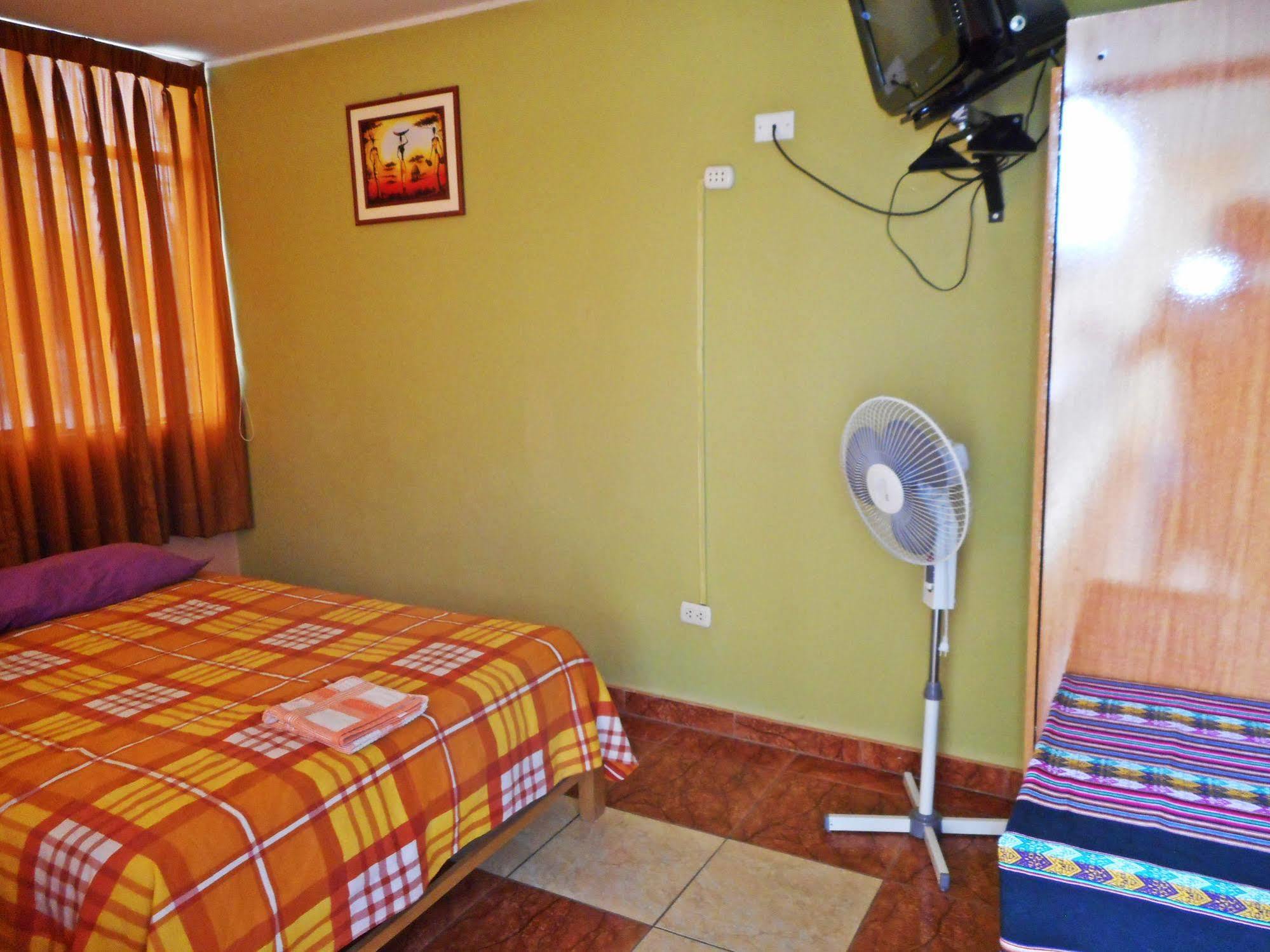 Hostal Geminis San Juan Bautista Kültér fotó