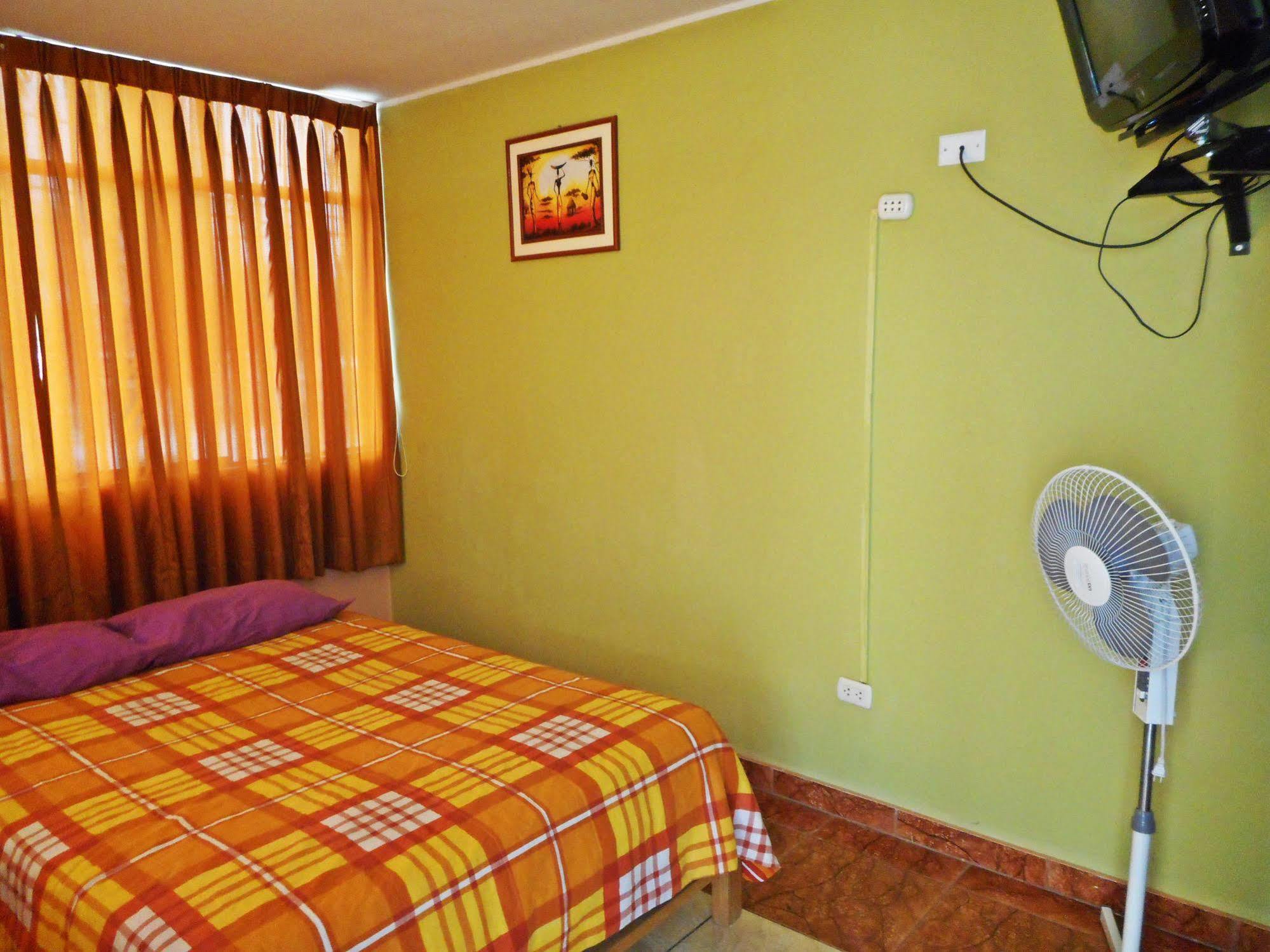 Hostal Geminis San Juan Bautista Kültér fotó